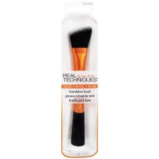 Real Techniques Foundation Brush