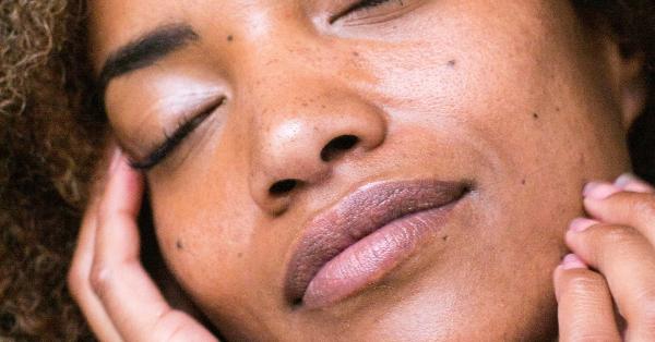 How to Combat Dry Skin This Winter